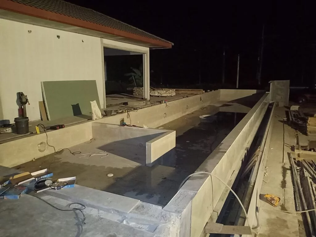 How to Change Swimming Pool Lights