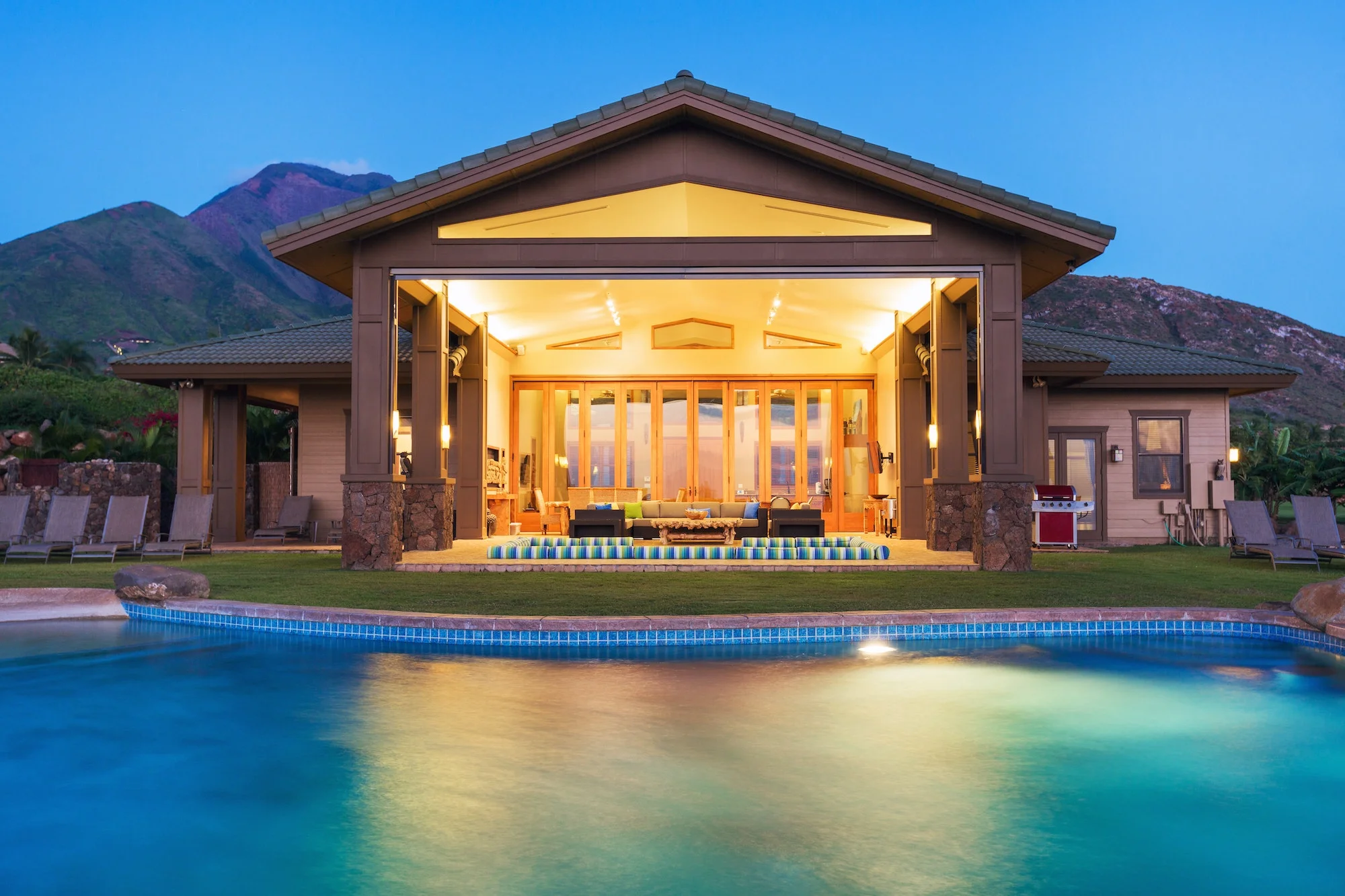 Luxury home with swimming pool